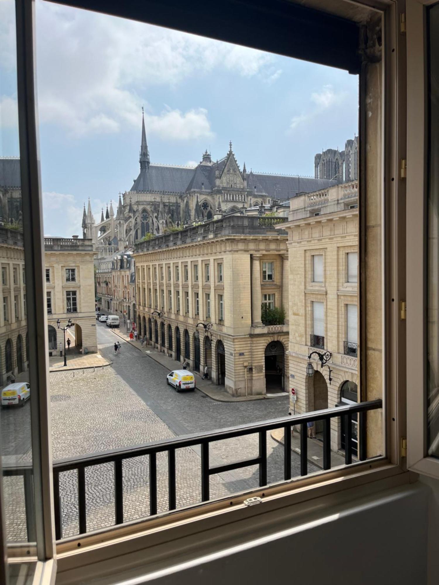 Royal Home, Hypercentre Reims Avec Vue Cathedrale Eksteriør billede