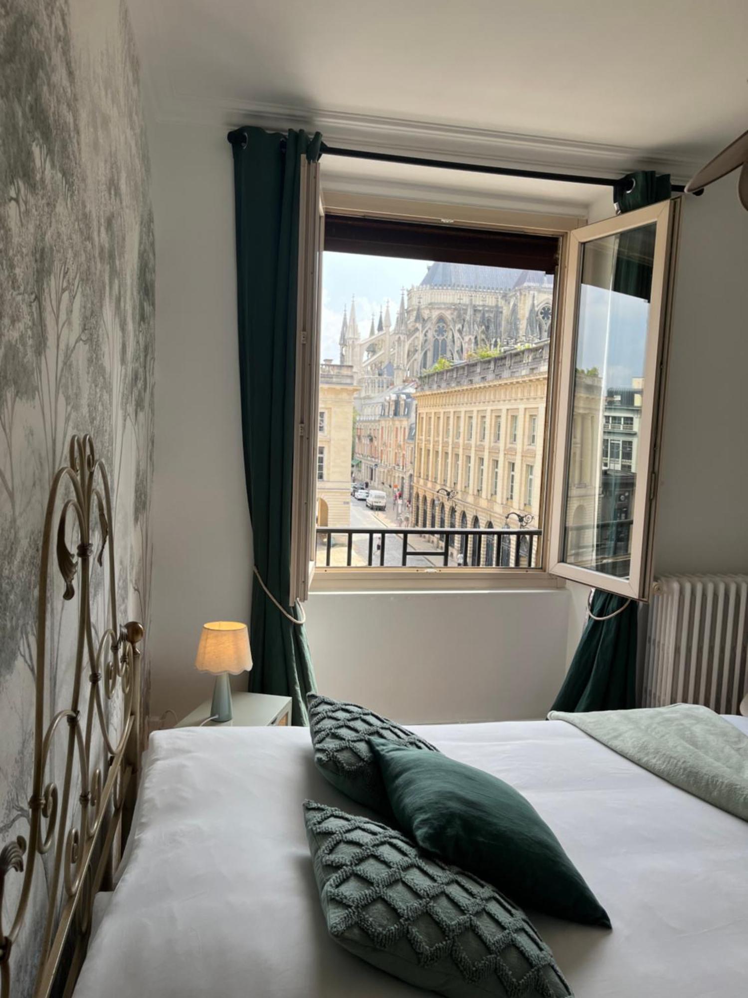 Royal Home, Hypercentre Reims Avec Vue Cathedrale Eksteriør billede
